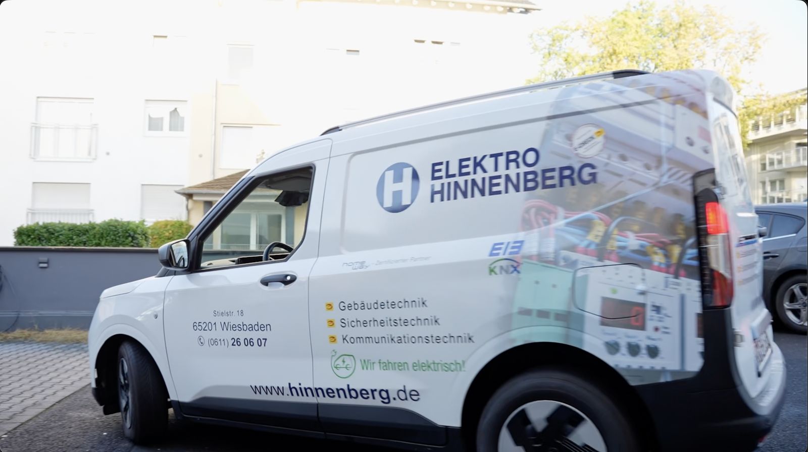 Elektro Hinnenberg bei der Arbeit in Wiesbaden